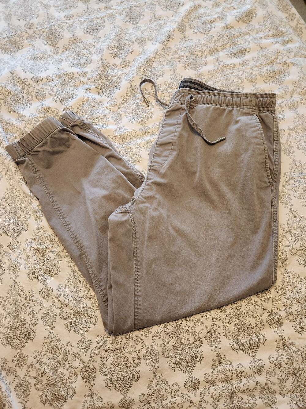 Gap Men's Gray Drawstring Elastic Waist Jogger Pants